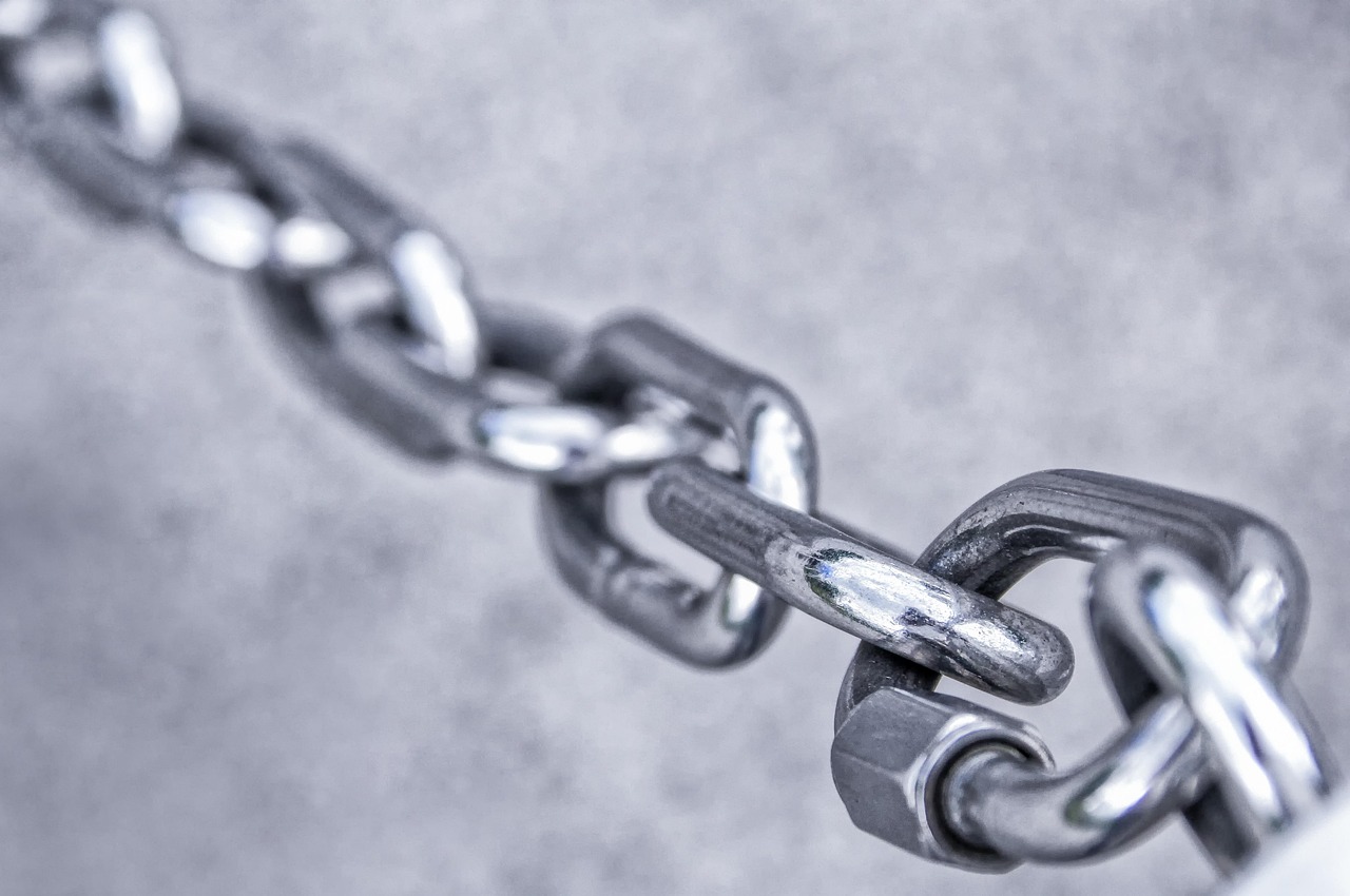 Oracle Vulnerabilities and Institutional Growth: The $9M Bonzo Exploit