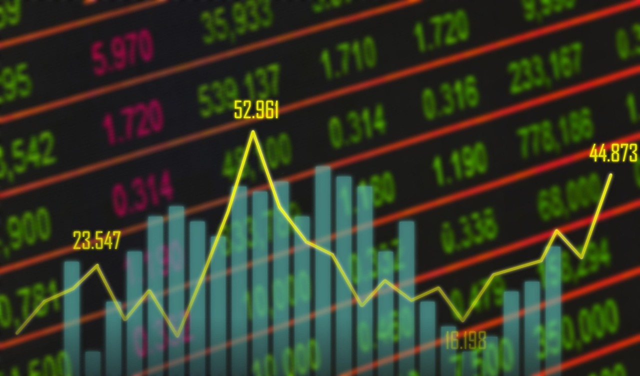 Hormuz Blockade Triggers Energy Surge and Crypto Volatility