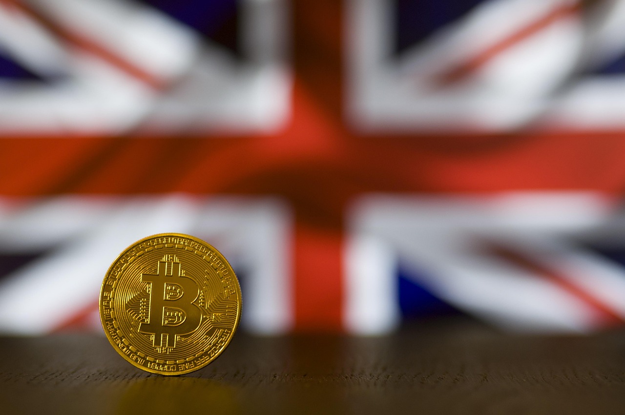 UK Bans Crypto Political Gifts as US PACs Raise $288M